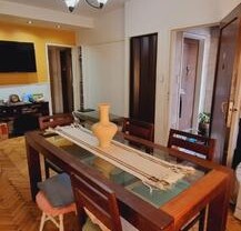 Departamento de 3 ambientes al Frente c/ Dep y Cochera- Caballito