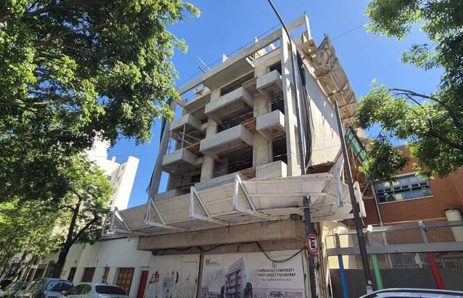 Monoambiente amplio con Balcon en construccion- Boedo